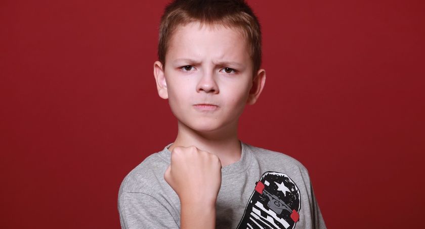 Pandemia przyczyną, a może katalizatorem? Diabeł wstąpił w młodzież 