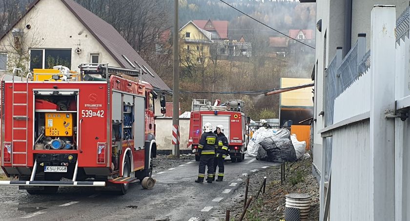 Poranny pożar w centrum Zawoi. Zagrożenie było duże