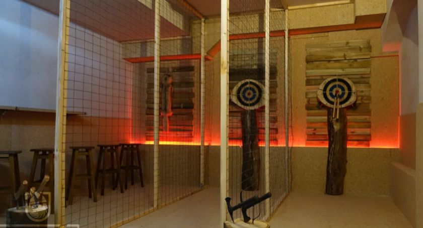 BadAxe – możliwość rzucania siekierami w Krakowie właśnie na Ciebie czeka!