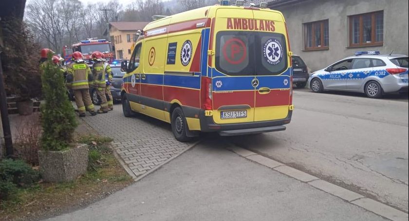 Wjechała Oplem w płot