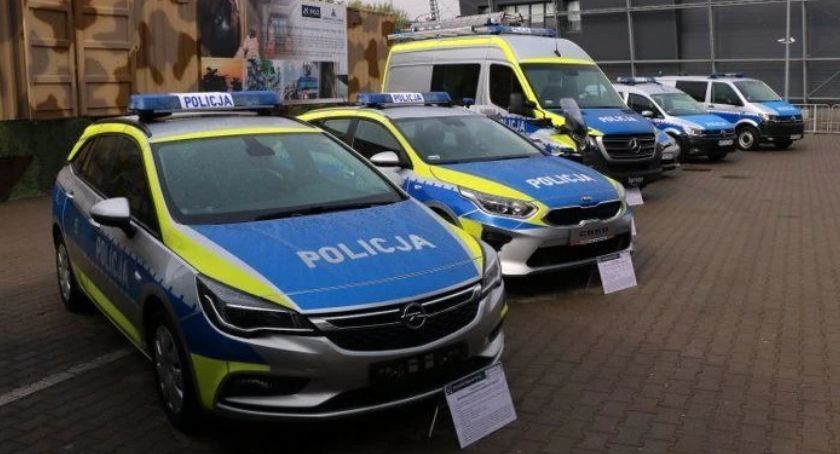 Policja zmienia wygląd! Ma być widoczna z daleka
