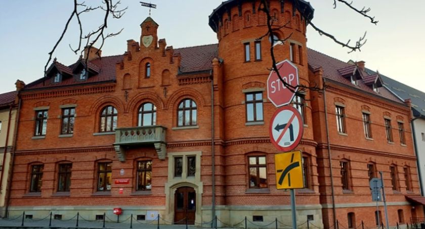 Jordanów: łatwo wysłać list, ale trudno go odebrać! Pocztowe bolączki 
