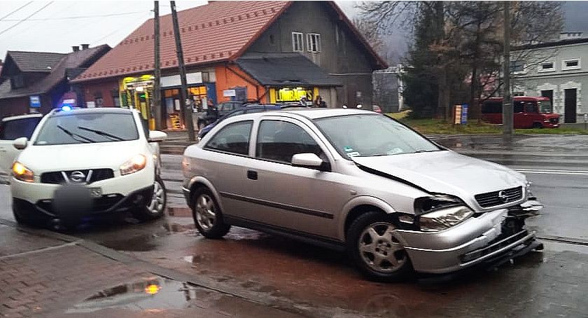 Wymuszenie przy stacji kolejowej 
