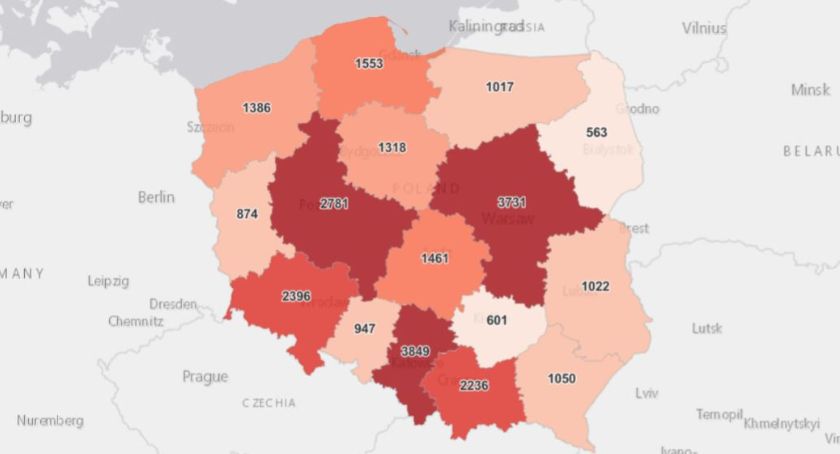 Zakażonych już tak szybko nie przybywa, ale inne dane niepokoją 