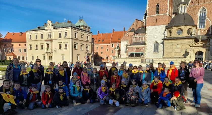 Uczniowie z makowskiej gminy odkrywali Polskę