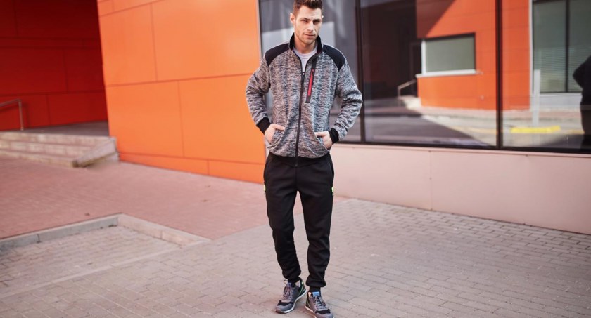 Jak stylizować męskie dresy z resztą garderoby? Podpowiedź stylisty