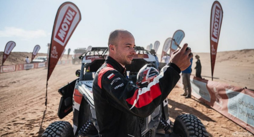 Michał Goczał i Szymon Gospodarczyk cały czas w czołówce Rajdu Dakar