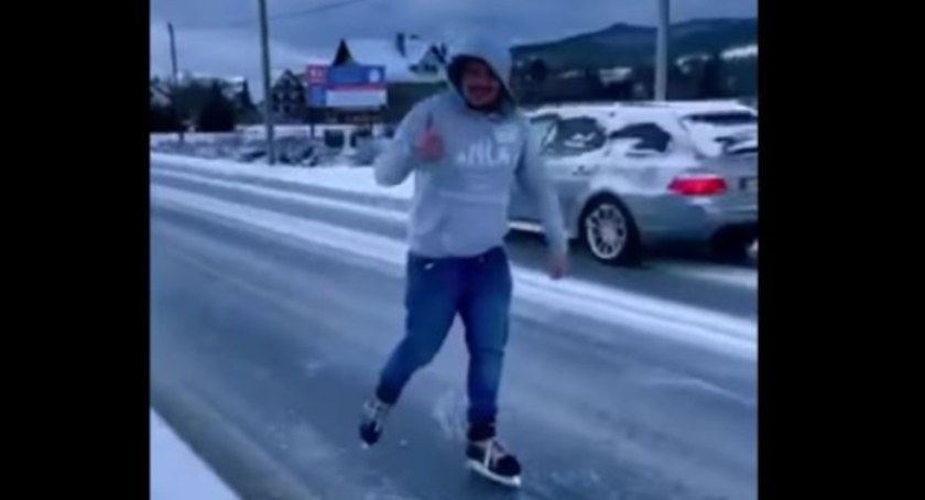 Droga niczym tor łyżwiarski. Niektórzy wyciągnęli nawet... łyżwy!