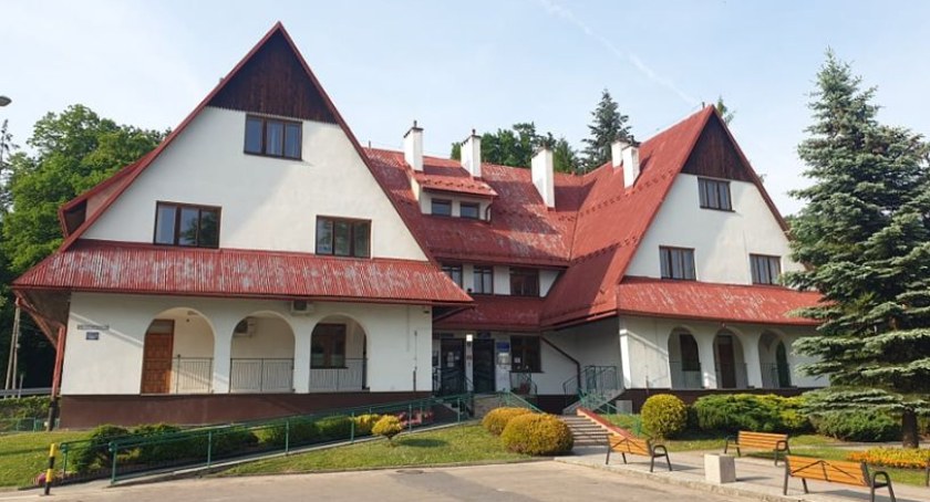 Chętni byli, ale większość nie spełniła wymogów! Kto zostanie dyrektorem makowskiej przychodni?