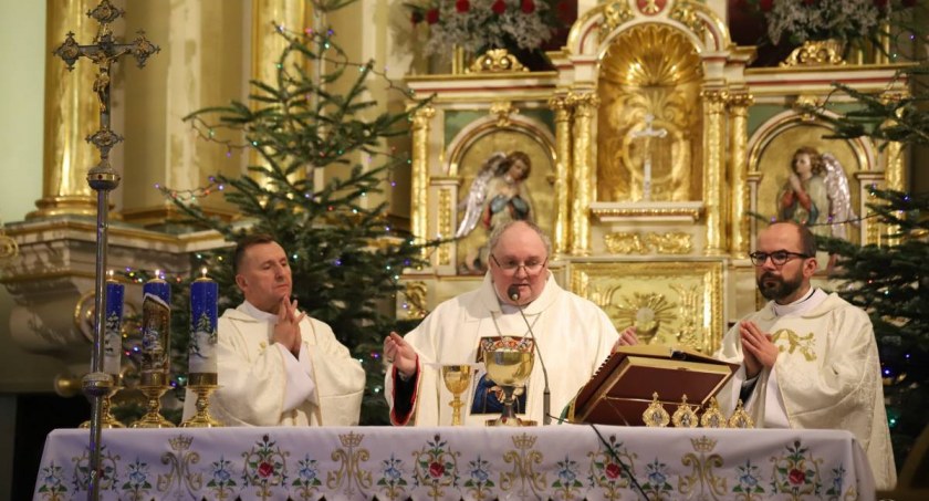 Biskup Janusz Masztalski: To są cztery filary życia chrześcijańskiej rodziny