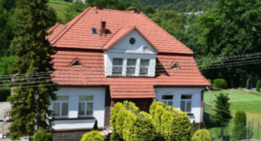 Rada Miejska w Makowie postawiła krzyżyk na szkole w Wieprzcu? Emocje na sesji 