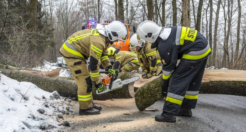 Trwa szacowanie strat po weekendowej nawałnicy 