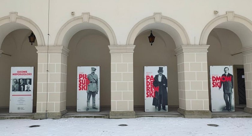 Nowa wystawa czasowa na zamkowym dziedzińcu 