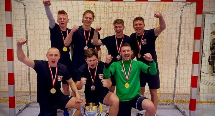 Małopolscy Patrioci triumfują w II Turnieju Piłki Halowej Ku Pamięci Rocznicy Pacyfikacji Wsi Sidzina