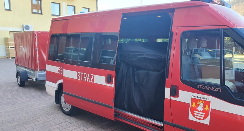Pomoc suskich strażaków uchodźcom z Ukrainy