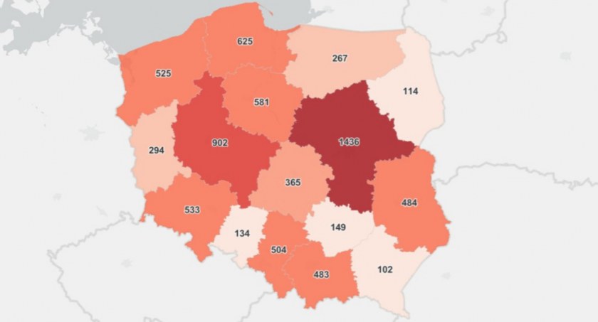 Minimalnie mniej zakażeń niż przed tygodniem 
