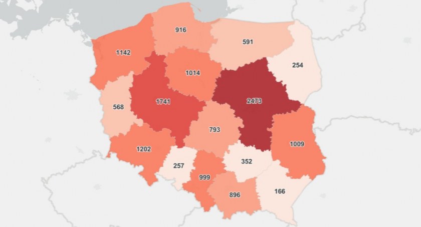Przybyło zakażonych koronawirusem. Anomalia, czy zmiana trendu?