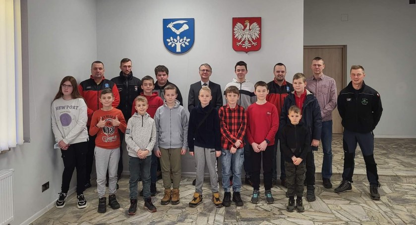Młodzież zapobiega pożarom w Bystrej-Sidzinie 