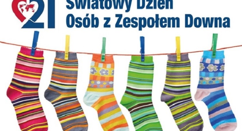 Skarpetki nie do pary symbolem dzisiejszego dnia