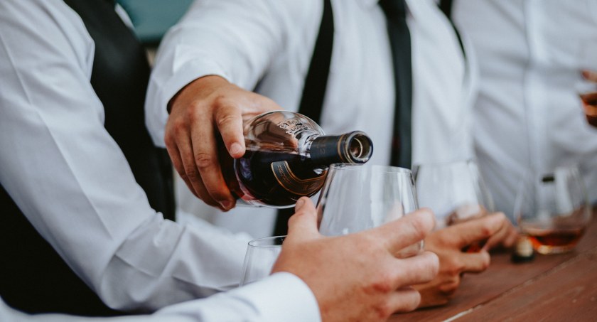 Jak określić bezpieczną ilość spożywanego alkoholu?