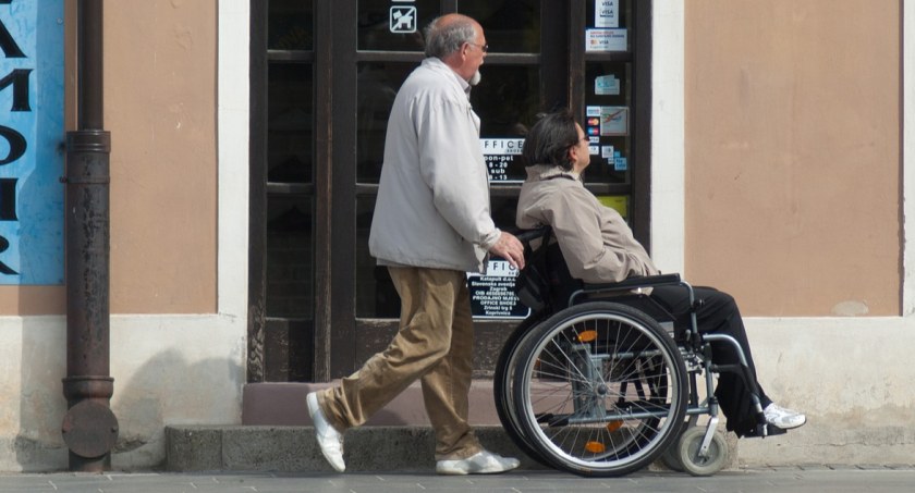 Gmina Zembrzyce: Asystenci pomogą osobom niepełnosprawnym 