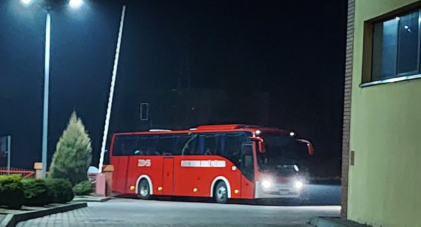 Kolejni uchodźcy znaleźli schronienie w powiecie suskim. Tym razem w remizach