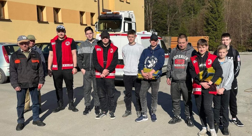 Śmieciobranie i pełne wroki. 