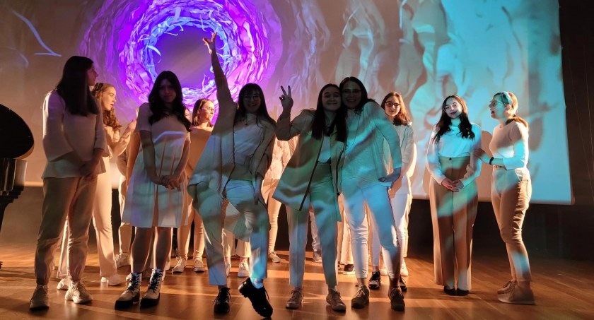 „Zwolnieni” z suskiego LO nie tylko śpiewali. Sami zobaczcie co zrobili! (video)