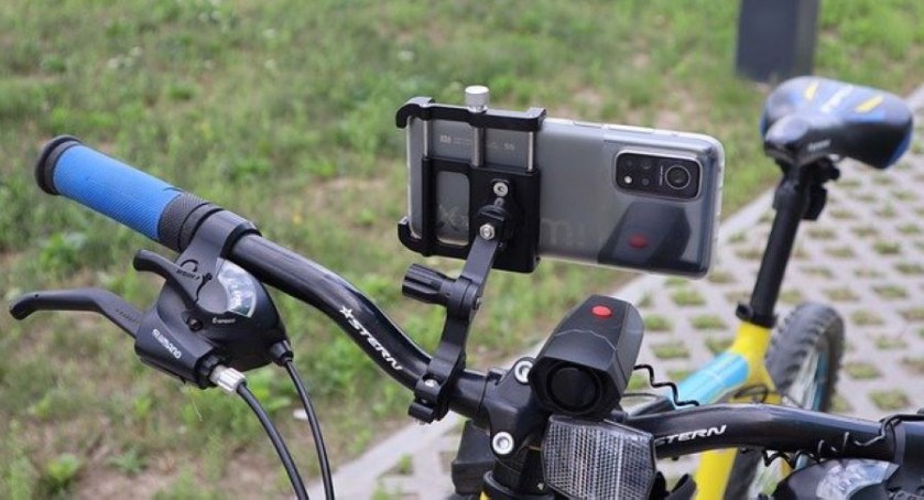 Ze smartfonem pod ręką - uchwyty telefoniczne