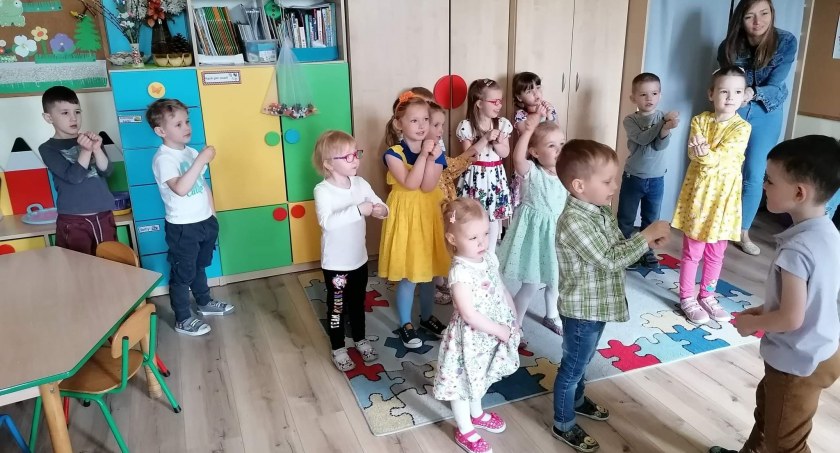 Konkurs Piosenki Wiosennej w Hucisku - Pewelce