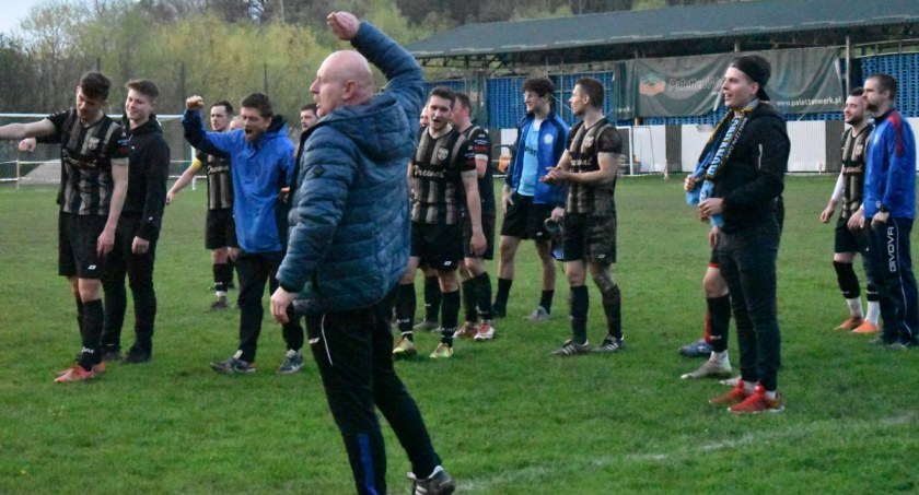 A-KLASA PODHALAŃSKA: Jordan na zwycięskiej ścieżce, hattrick Kacpra Radonia. Unia szuka rytmu