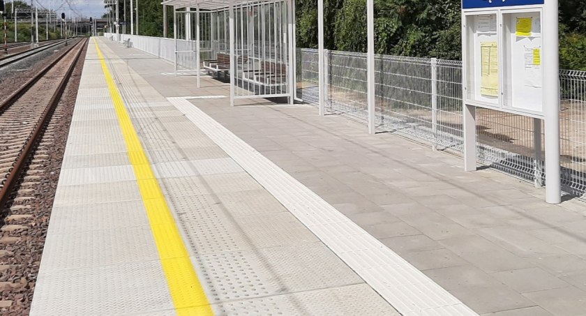 Nowy przystanek kolejowy nad Jeziorem Mucharskim 