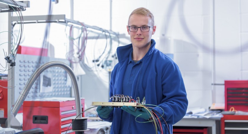 Elektronika – metody montażu komponentów na płytce PCB