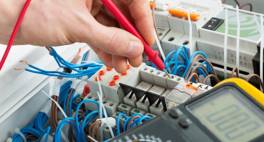 Najpopularniejsze mierniki elektryczne od Sonel - co wyróżnia je na tle konkurencji?
