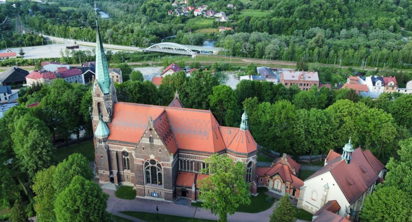 Kościół w Suchej Beskidzkiej