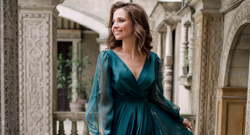 Eleganckie, zielone sukienki – top modele na lato 2022