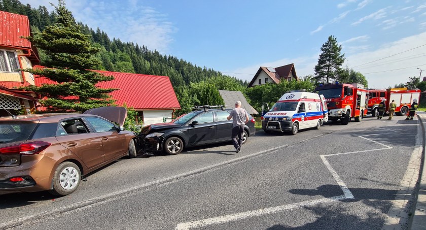 Zawoja: Poważny wypadek na drodze wojewódzkiej 