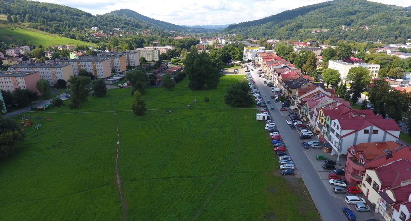W Suchej Beskidzkiej staną nowe bloki?  