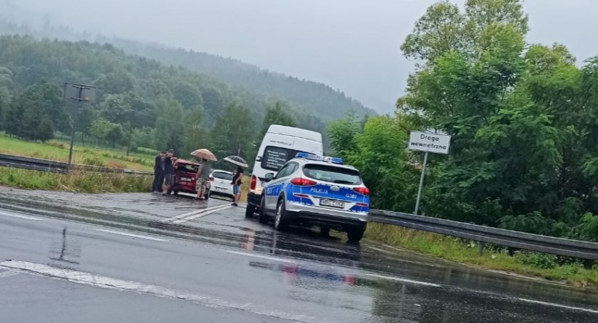 Na drogach zrobiło się ślisko. Nie każdy wyhamował 