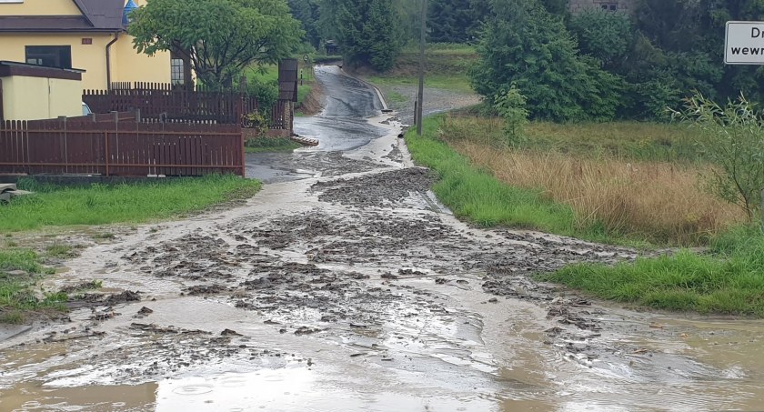 Burze i podtopienia w powiecie suskim (foto, video)
