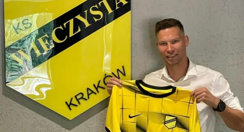Mak strzela i asystuje, a Wieczysta pnie się w górę tabeli