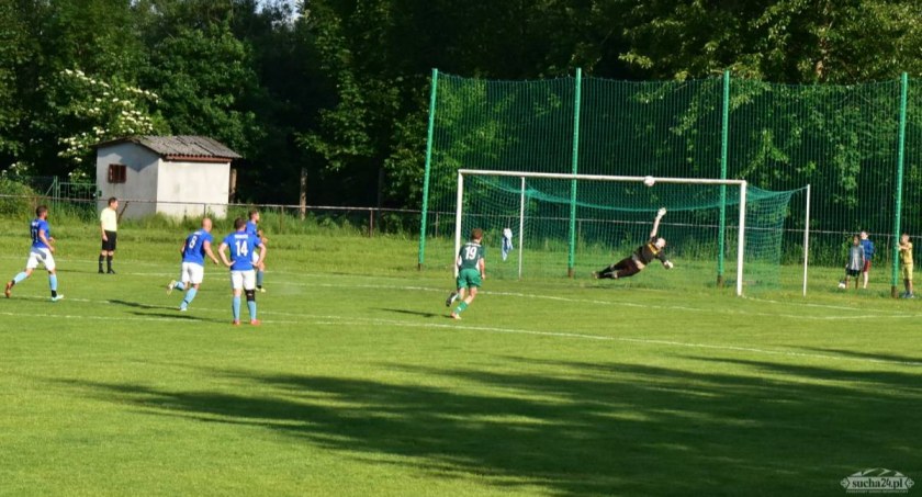 LIGA OKRĘGOWA OŚWIĘCIMSKA: Pech gonił pech. Samobój Babiej Góry, a Naroże traci gola w doliczonym czasie gry