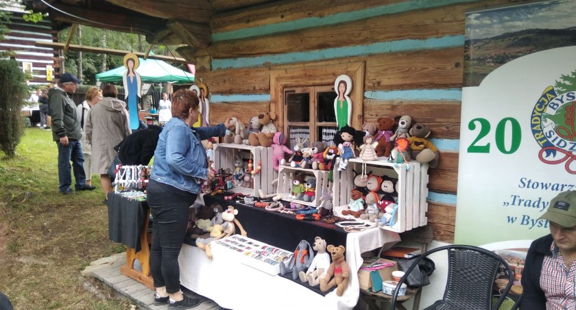 Między dawnymi a nowymi czasy w Skansenie w Sidzinie