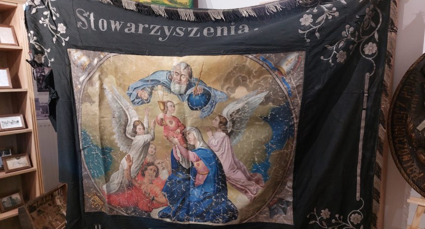 Cenne sztandary wróciły do Jordanowa. Każdy będzie mógł je podziwiać 