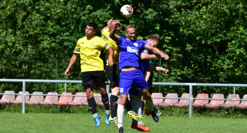 A-KLASA SUSKA: Huragan udzielił lekcji pokory Lachom, hattrick Witka i Jałowiec góruje nad Bystrą, złoty gol Saponia, a seria Halniaka trwa i trwa