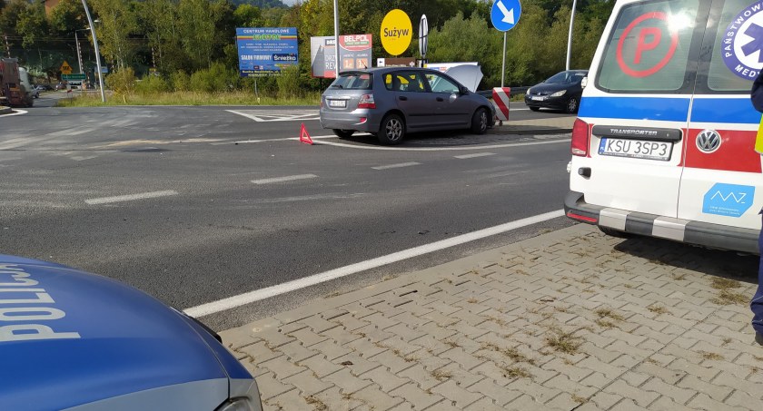 Sucha Beskidzka: Zderzenie dwóch pojazdów na obwodnicy miasta 