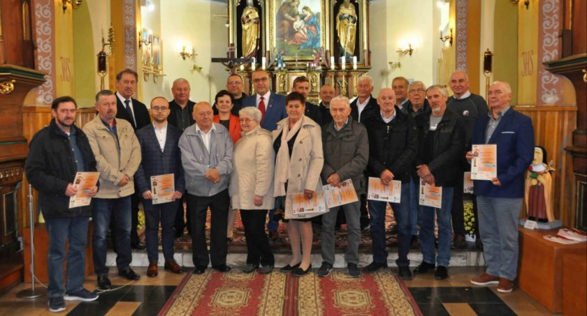 Rzeźbili św. Teresę. Wiadomo już komu poszło najlepiej
