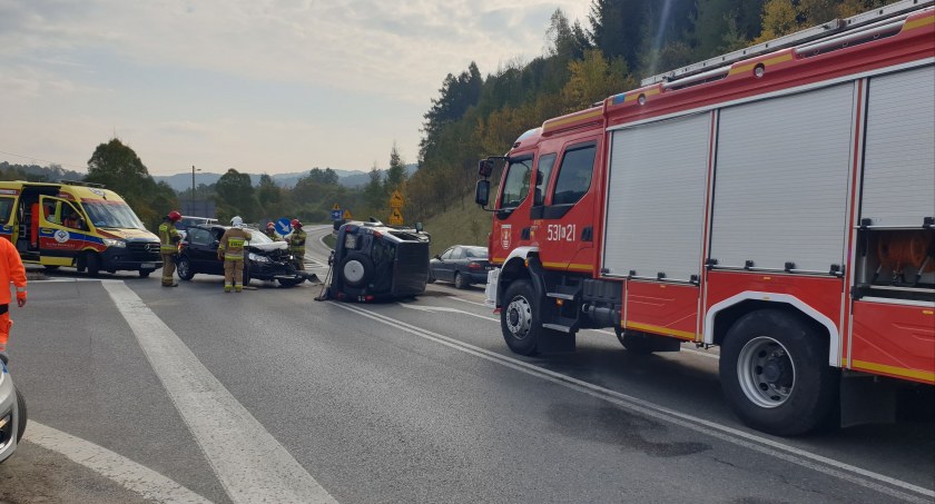 Zembrzyce: Zderzenie samochodów na skrzyżowaniu (Aktualizacja)
