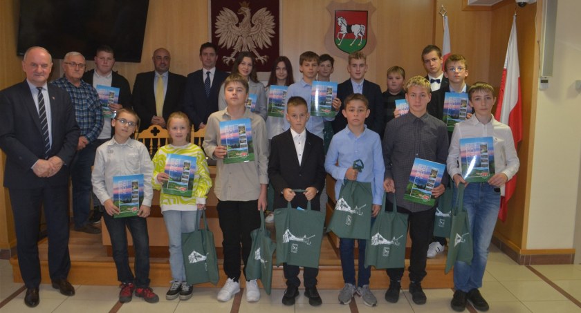 Sucha Beskidzka: Młodzi sportowcy nagrodzeni przez burmistrza 