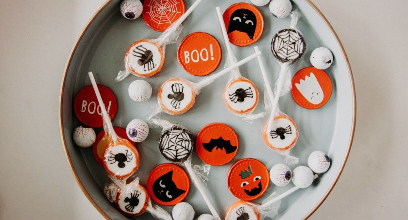 Halloween w różnych językach i kulturach. Jak świętuje się w Polsce i innych krajach?